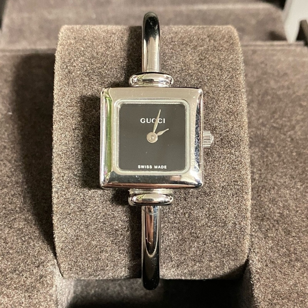 Auth Gucci 1900L Watch Sapphire Crystal Silvertone Swiss Made Water Resistant